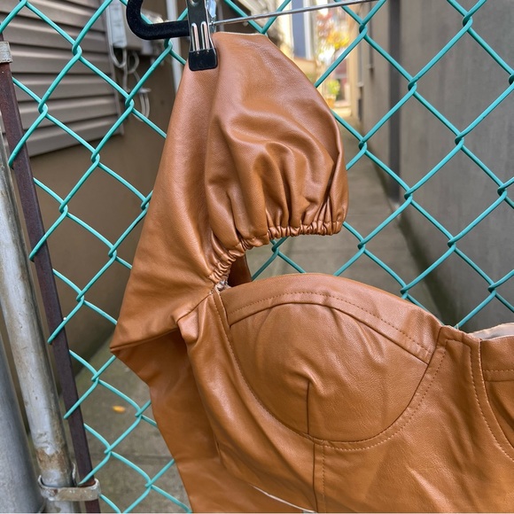Camel Vegan Faux Leather Cropped Top M - Picture 3 of 14